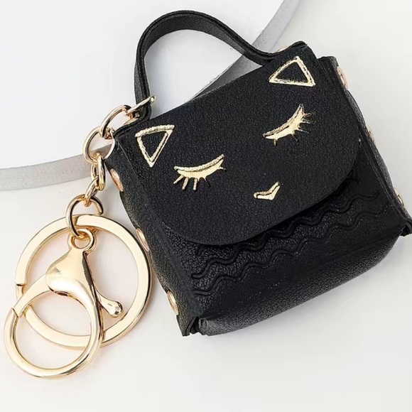 Kitty Bag Charm/Airpod Holder - Picture 2 of 6